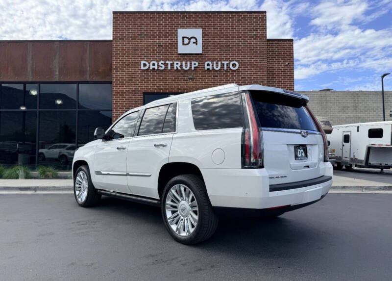 2017 Cadillac Escalade Platinum