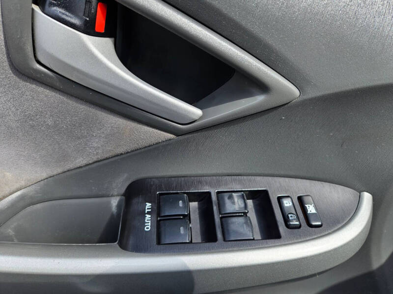 2010 Toyota Prius III