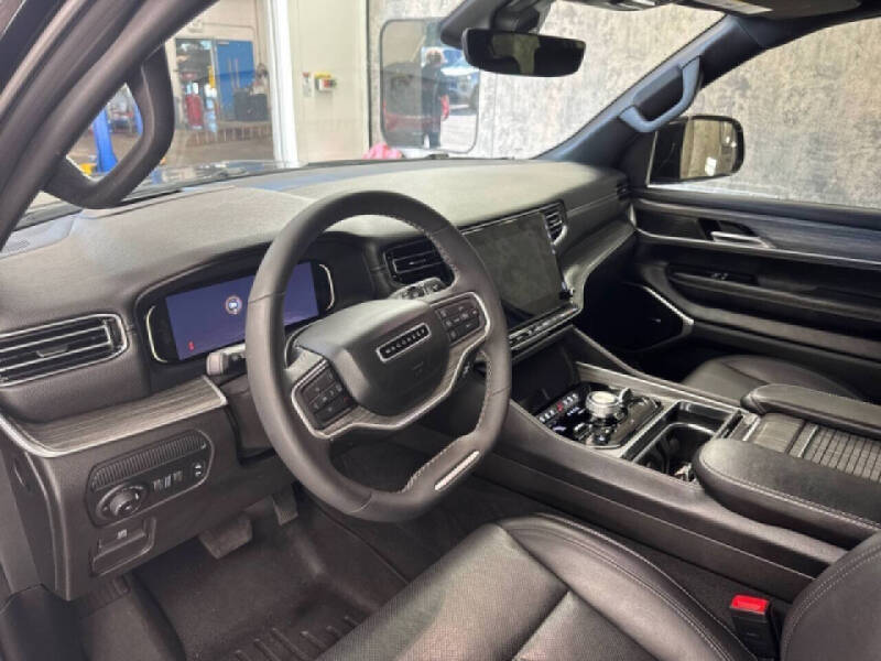 2023 Jeep Wagoneer L Series III