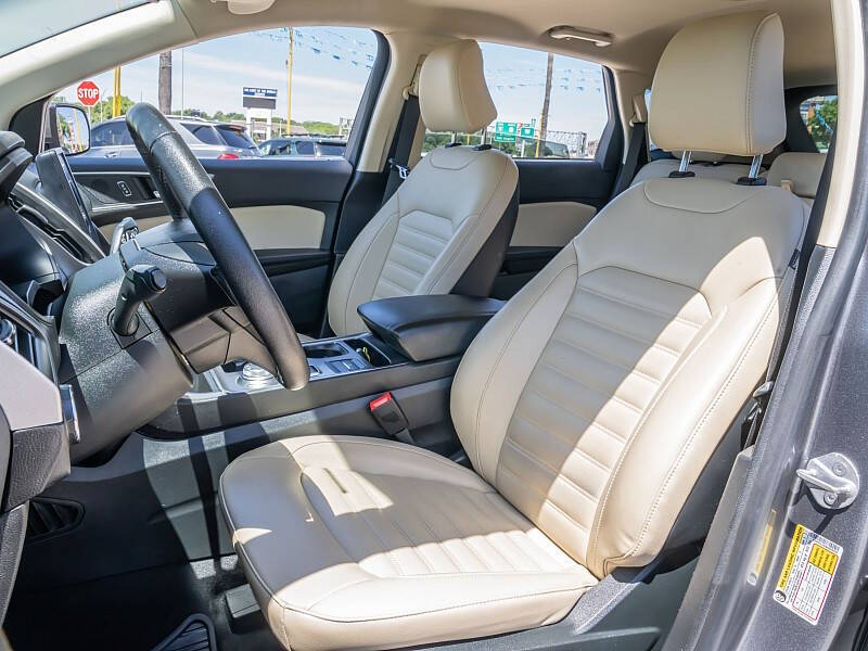 2022 Ford Edge
