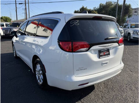 2021 Chrysler Voyager LXi
