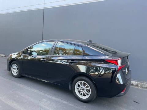 2022 Toyota Prius LE