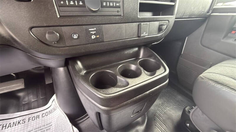 2024 Chevrolet Express 2500