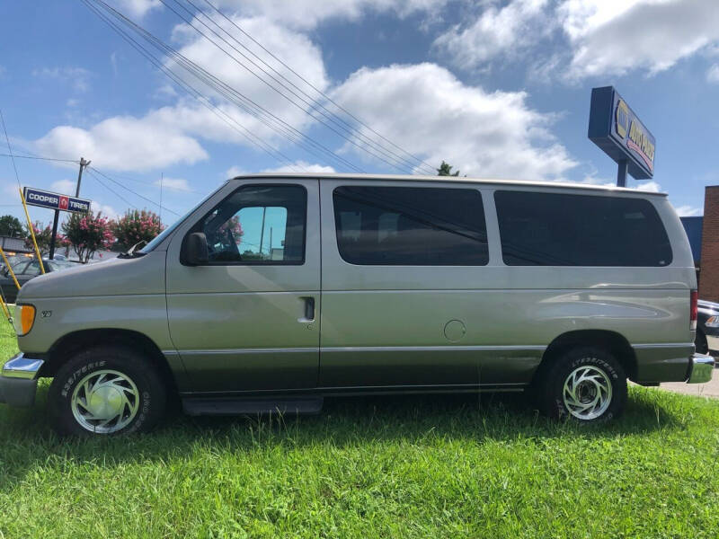 2002 Ford E-Series Wagon for sale at Greystone Motors in Birmingham AL