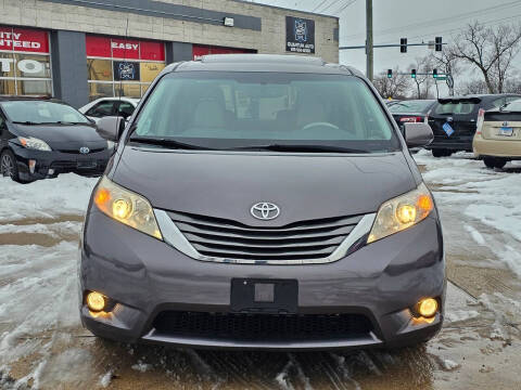 2012 Toyota Sienna XLE 8-Passenger