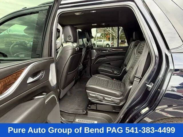 2022 Cadillac Escalade Sport Platinum