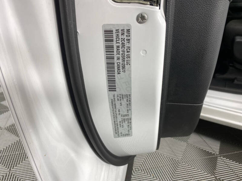 2024 Chrysler Pacifica Touring