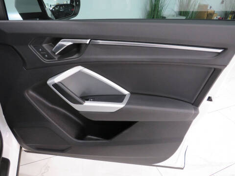 2021 Audi Q3 quattro Premium 40 TFSI