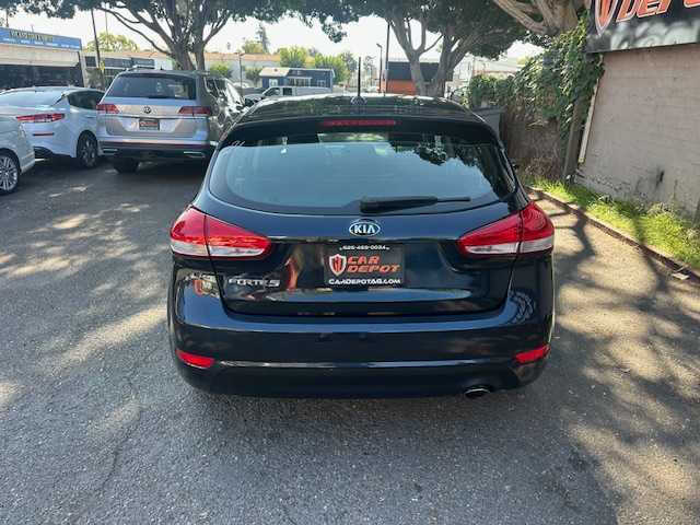 2017 Kia Forte5 LX