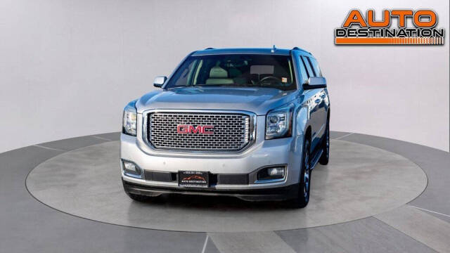 2017 GMC Yukon XL for sale at Auto Destination in Puyallup, WA