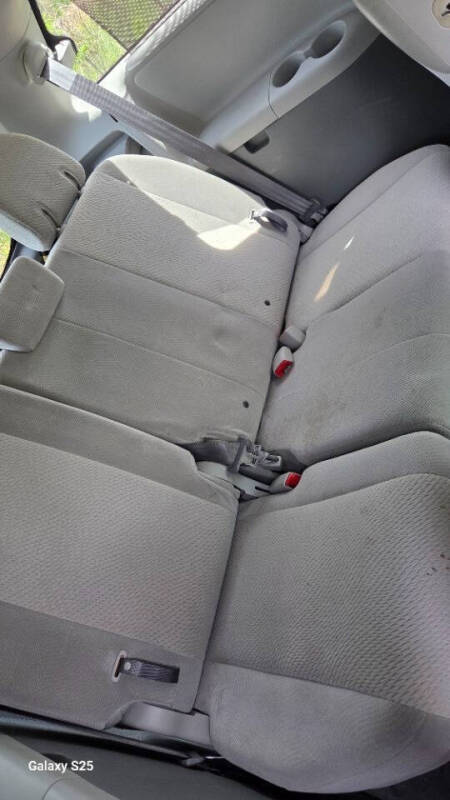 2013 Toyota Sienna LE 8-Passenger