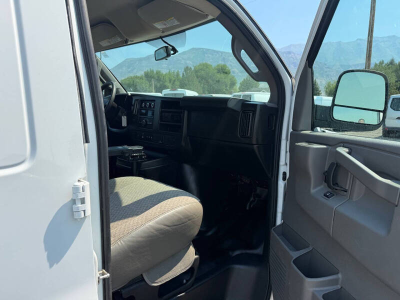 2021 Chevrolet Express 2500
