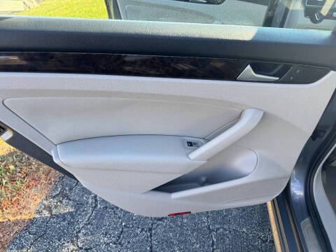 2014 Volkswagen Passat 2.0L TDI SEL Premium