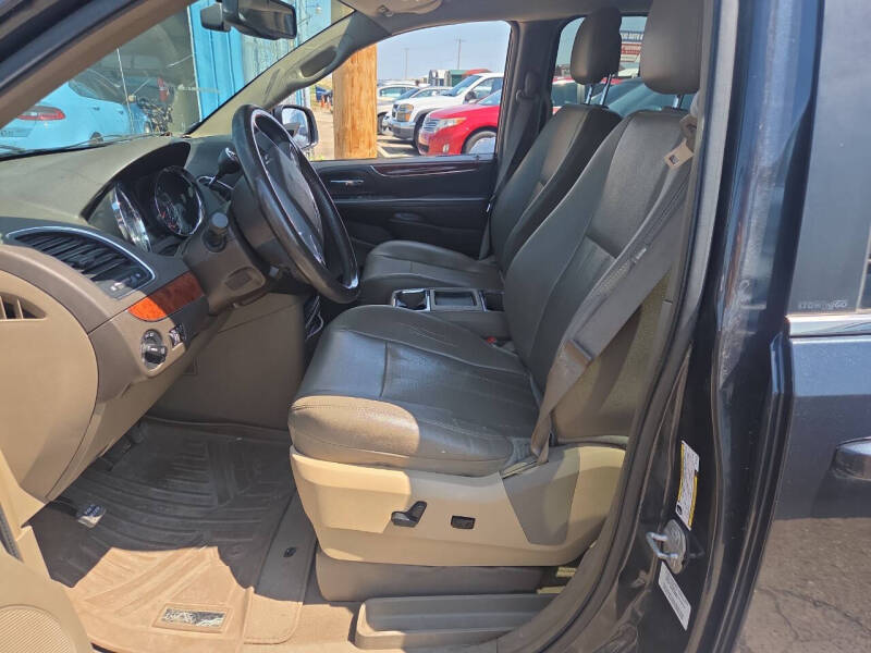 2014 Chrysler Town and Country 30th Anniversary