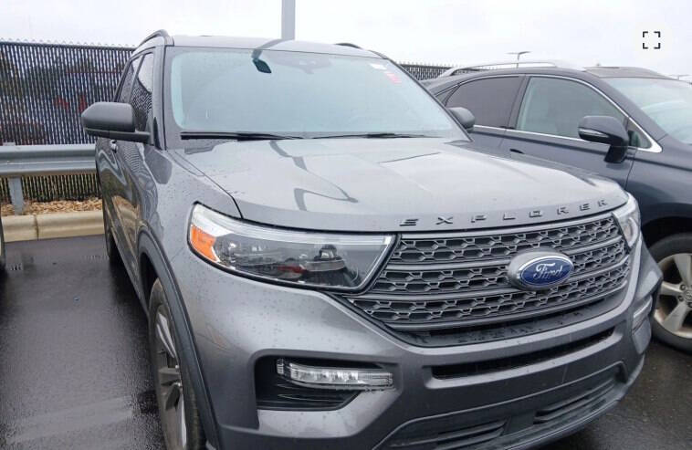 2021 Ford Explorer XLT's photo
