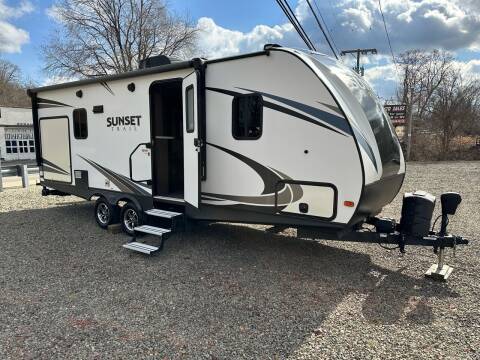 2018 Sunset  Trail 222RB for sale at Reds Garage Sales Service Inc in Bentleyville PA