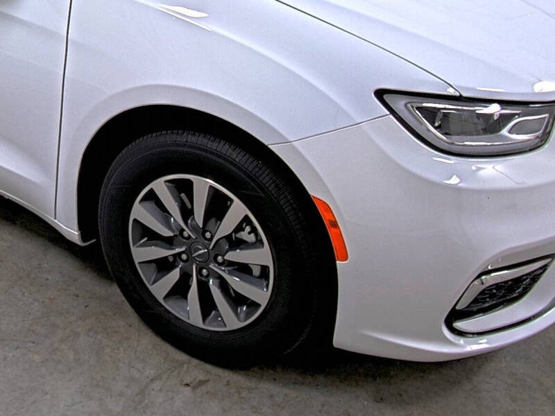 2024 Chrysler Pacifica Plug-In Hybrid