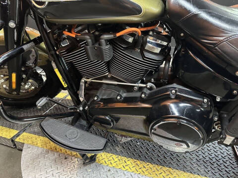 2018 Harley-Davidson FLHC - Softail Heritage