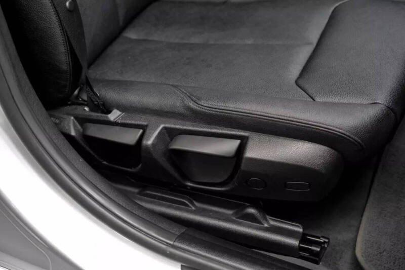 2017 BMW 3 Series 320i