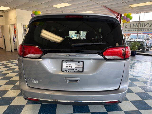 2020 Chrysler Pacifica Touring L