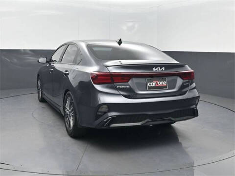 2022 Kia Forte GT Line