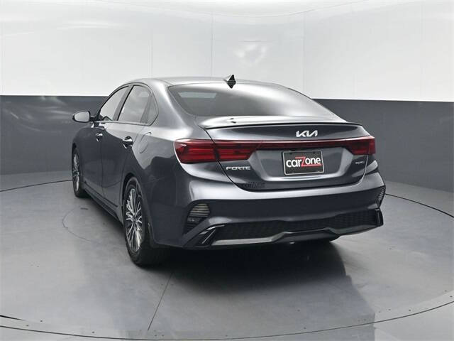 2022 Kia Forte GT Line