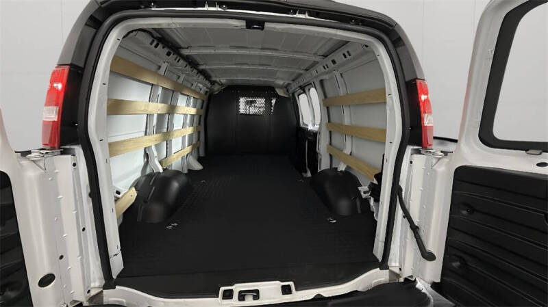 2024 Chevrolet Express 2500