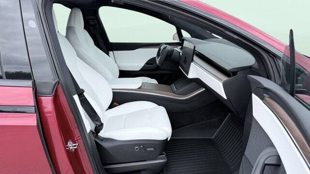 2023 Tesla Model X Standard Range