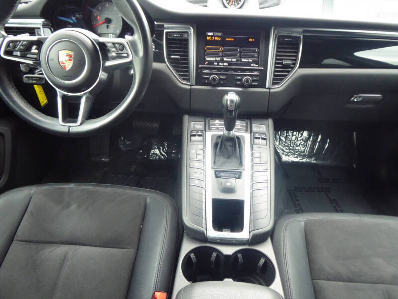 2015 Porsche Macan S