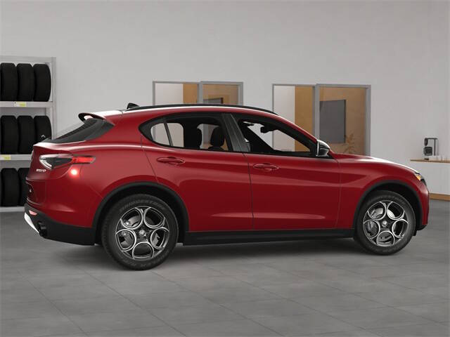 2025 Alfa Romeo Stelvio Intensa