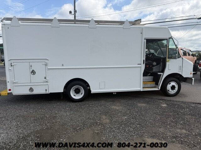 2016 Freightliner MT55 Chassis