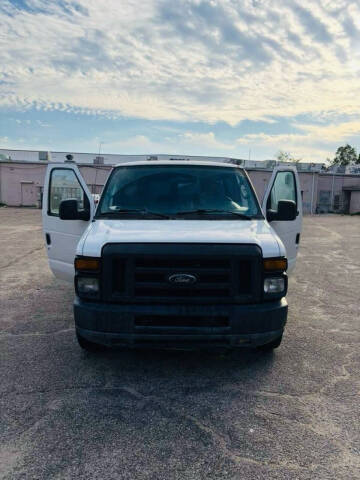 2014 Ford E-Series E-350 SD XL