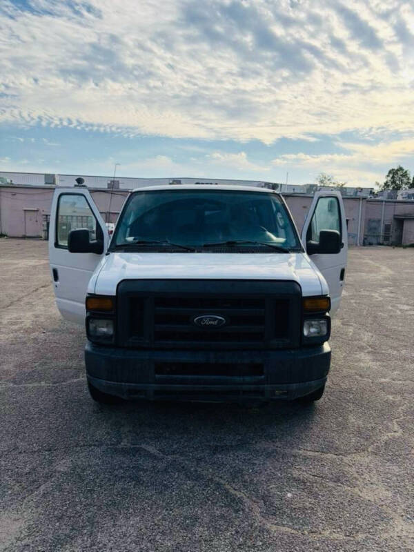 2014 Ford E-Series E-350 SD XL