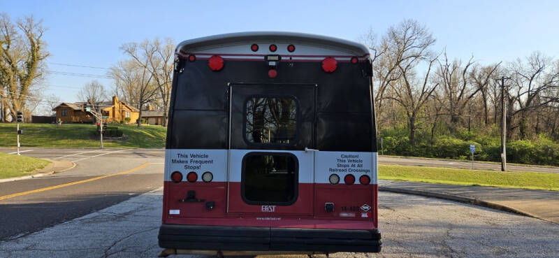 2014 Ford F-550 Shuttle Bus