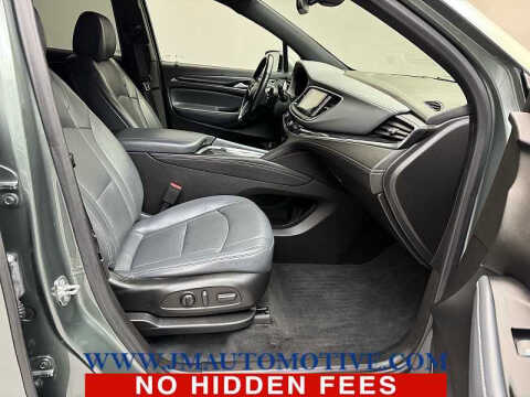 2022 Buick Enclave Essence