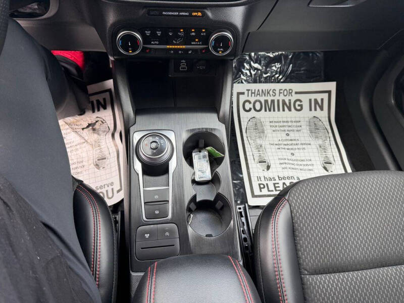 2025 Ford Escape ST-Line Select