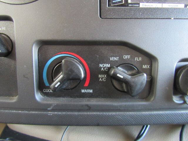 2017 Ford E-Series E-450 SD