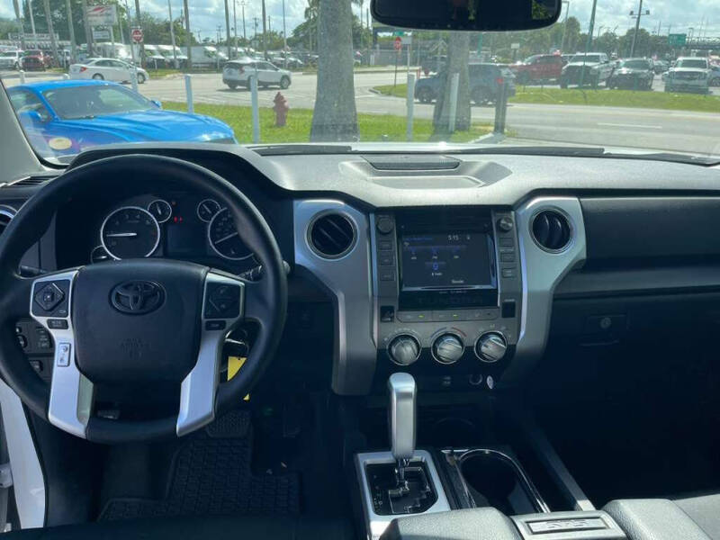 2015 Toyota Tundra SR5