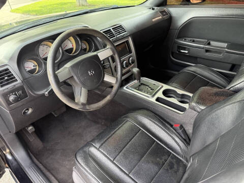 2010 Dodge Challenger SE