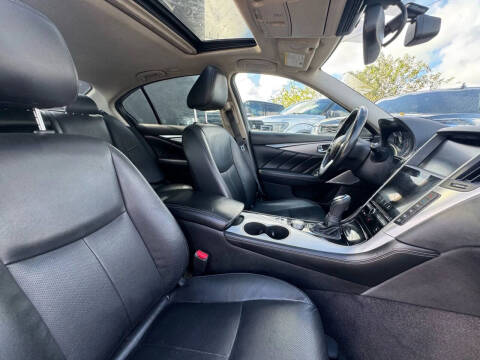 2021 Infiniti Q50 Luxe