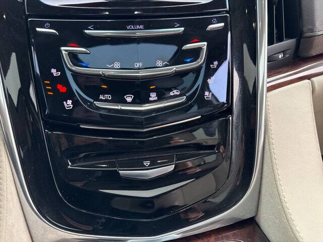 2016 Cadillac Escalade Luxury Collection