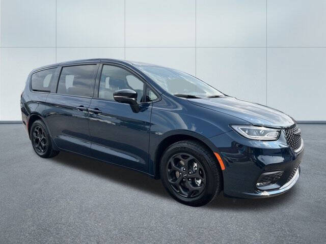 2024 Chrysler Pacifica Plug-In Hybrid