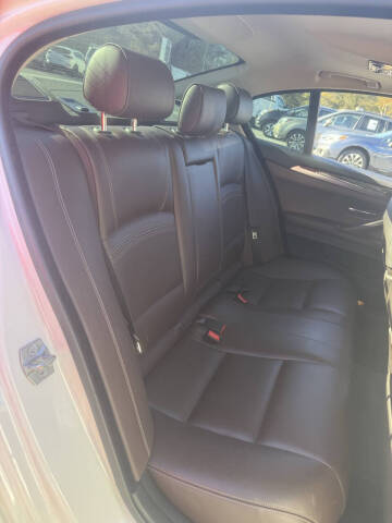 2016 BMW 5 Series 528i