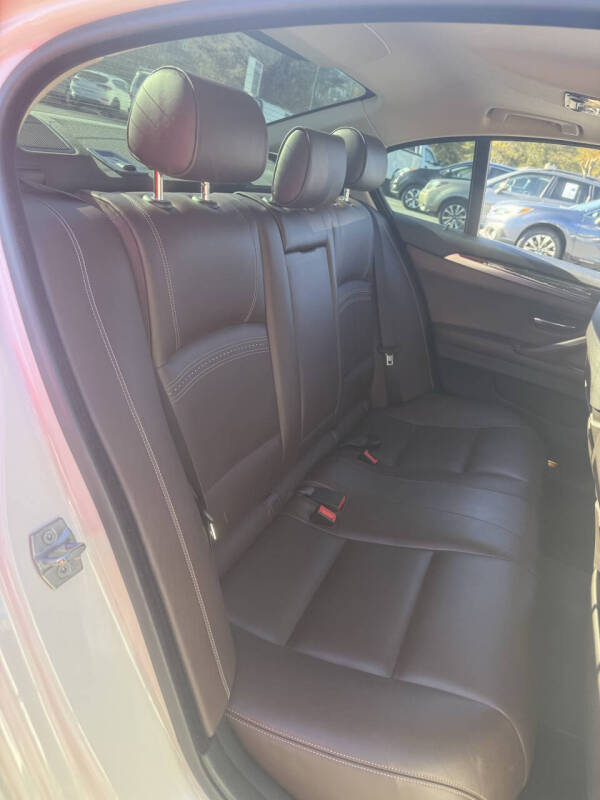 2016 BMW 5 Series 528i