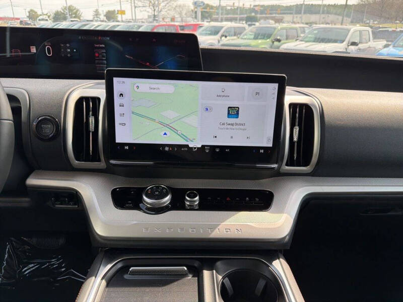 2025 Ford Expedition Active