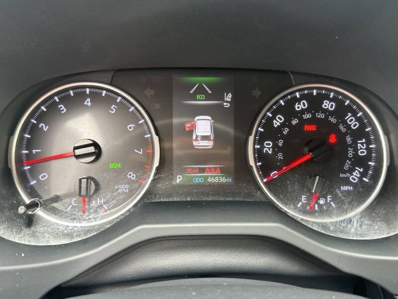 2020 Toyota RAV4 XLE