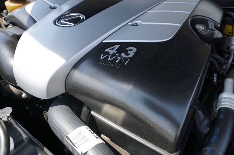 2004 Lexus SC 430