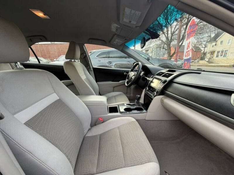 2014 Toyota Camry Hybrid