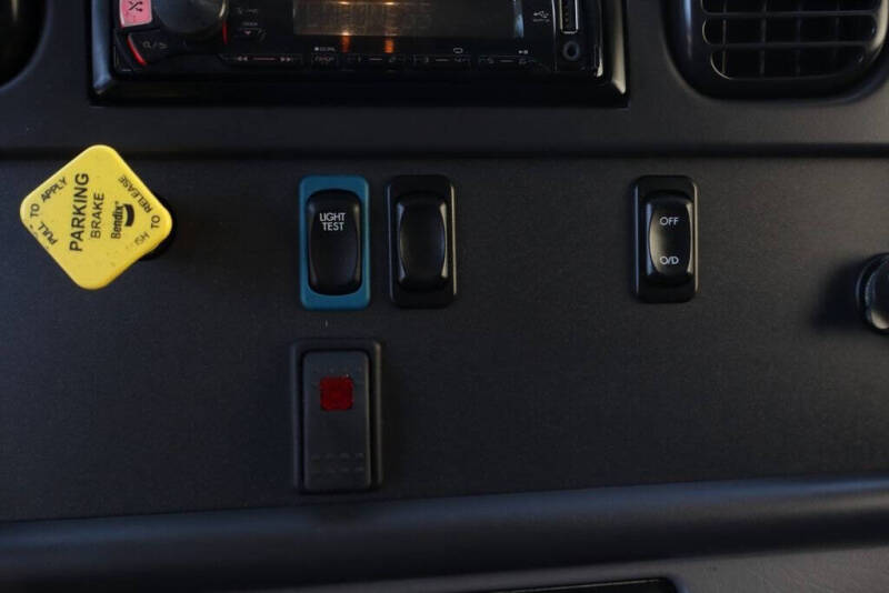 2016 Freightliner M2 106