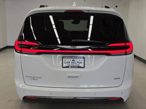 2022 Chrysler Pacifica Touring L